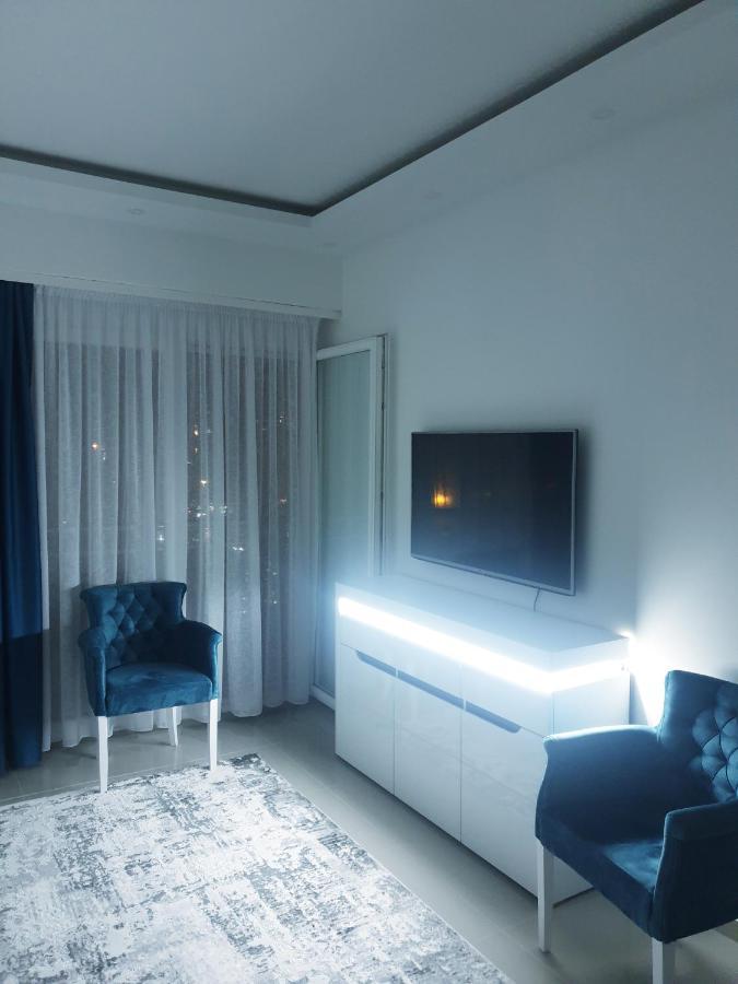 Lux Apartment - Central Place Bar Luaran gambar