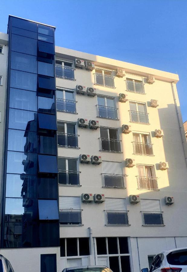 Lux Apartment - Central Place Bar Luaran gambar