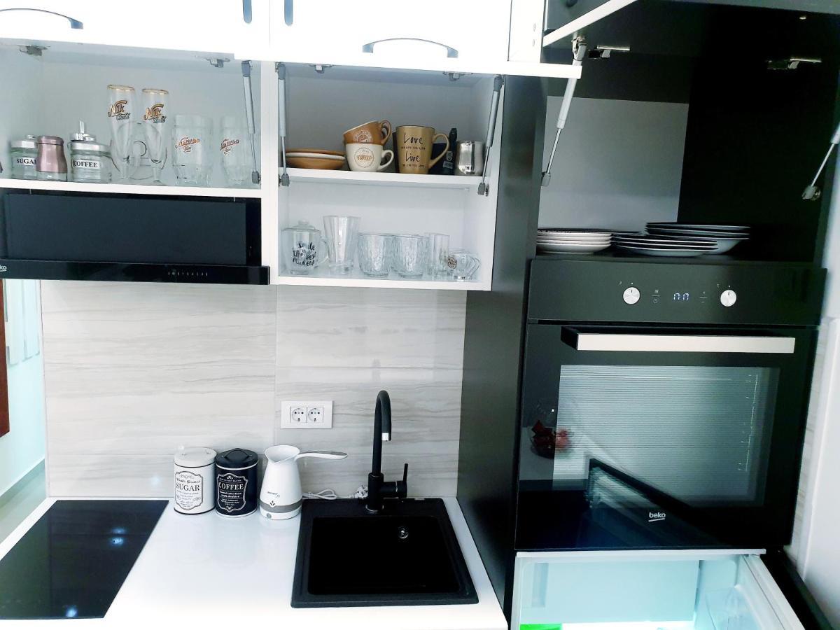Lux Apartment - Central Place Bar Luaran gambar