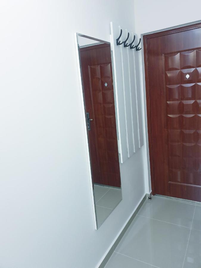 Lux Apartment - Central Place Bar Luaran gambar